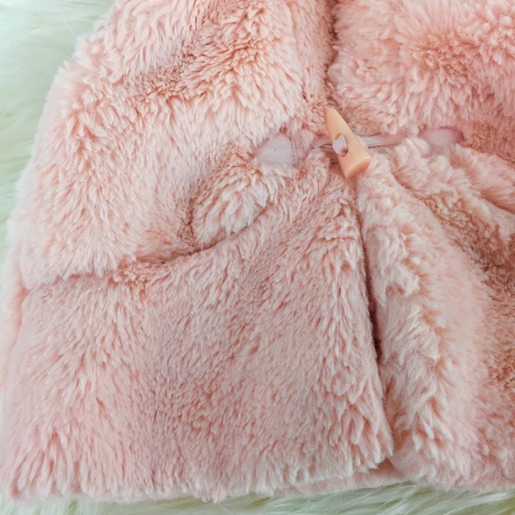 Baby Girl Pink Sherpa Bear Ear Vest Toggle Close - Picture 5 of 7